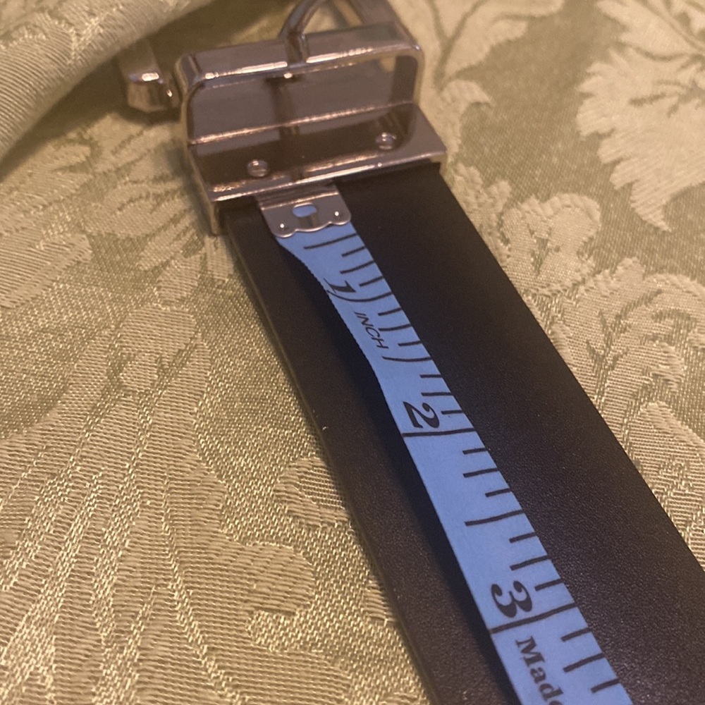 Michael Kors Set - Sandals & Belt - Black & Silver. 7.5 Sandal, Large Belt - Picture 12 of 12